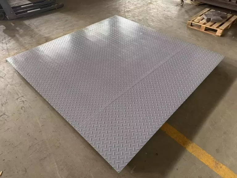 5000 lb platform scale heavy duty diamond plate carbon steel floor scale Aida Weighing