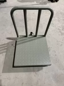 Platform scale working in warehouse logistics