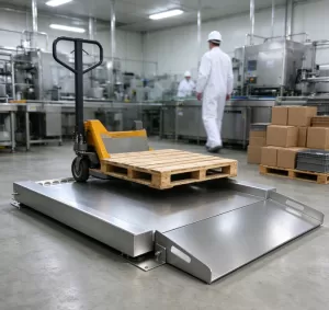 Floor scale with ramp applied in food factory, pallet truck rolling on stainless steel platform for industrial weighing